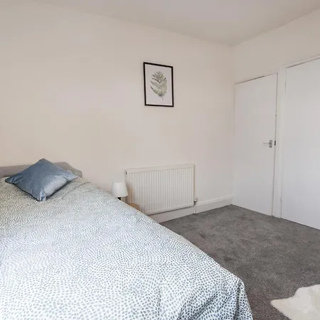 Апартаменти November Disc - Long - Contractors