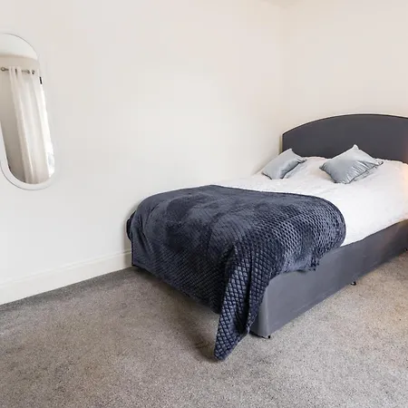 Апартаменти November Disc - Long - Contractors