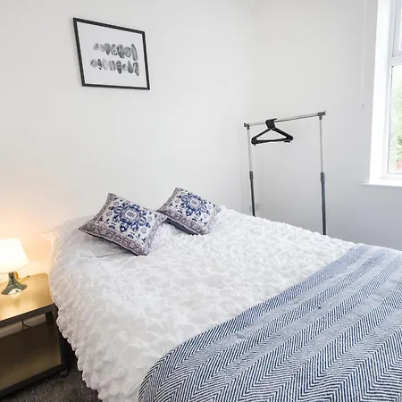 November Disc - Long - Contractors Apartament *