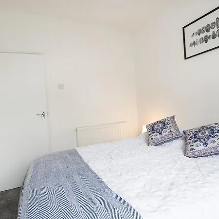 November Disc - Long - Contractors Appartement *