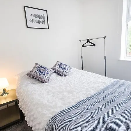 November Disc - Long - Contractors Appartement *